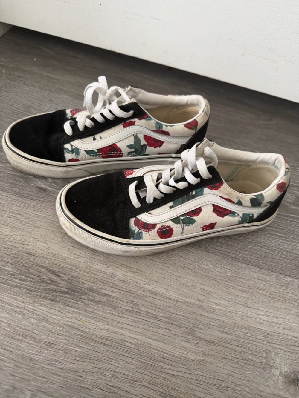 Vans Old Skool Rose Floral Sneakers